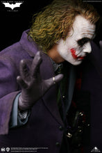 Queen Studios Heath Ledger Joker (The Dark Knight) 1:4 Scale Statue