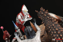 XM Studios Ultraman VS Kaiju (30cm) Scale Statue