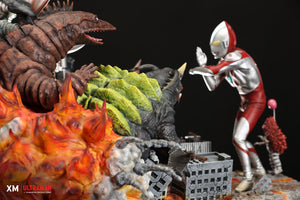 XM Studios Ultraman VS Kaiju (30cm) Scale Statue
