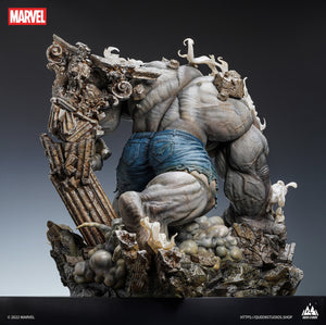 Queen Studios Hulk (Grey) 1/4 Scale Statue